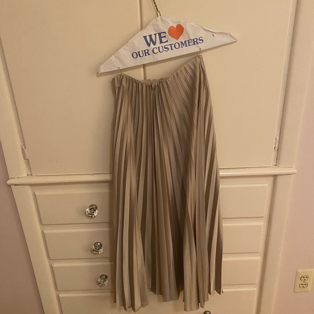 House of Harlow 1960 Gold Pleated Skirt